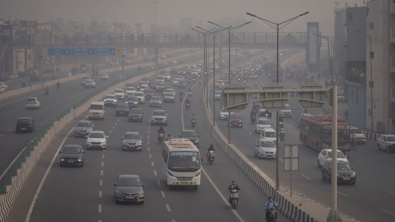 Smog in Neu Dehli. Kann künstlicher Regen dagegen helfen?