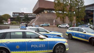 NRW: Großeinsatz an Schule nach Drohanruf von 14-Jähriger