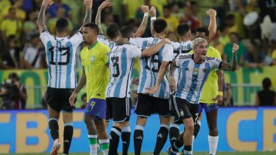 Nach Krawallen: Argentinien gewinnt gegen Brasilien